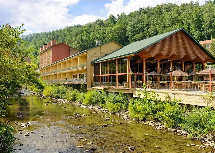 Discover the Top Accommodations on the Downtown Gatlinburg Strip