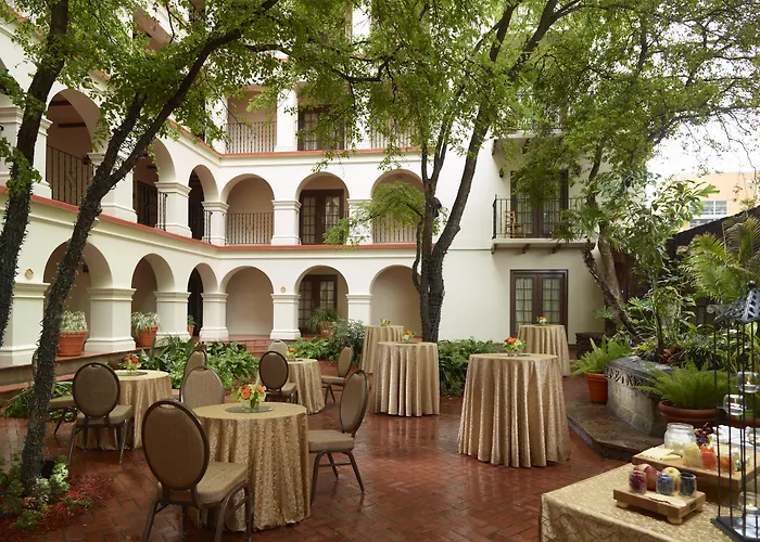 Top-Rated Hotels Along San Antonio Riverwalk