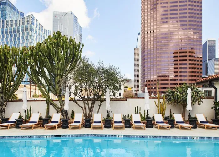 Discover the Top Penthouse Hotels in Los Angeles for a Luxurious Stay