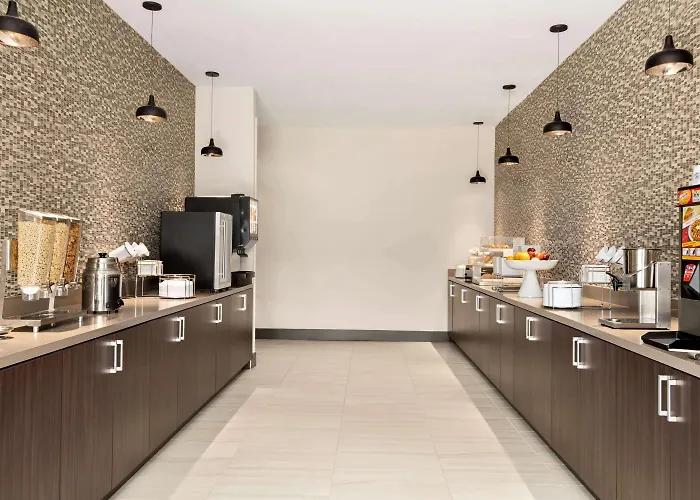 Top Hotels Near Orlando Airport